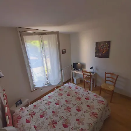 Le Relais De La Tour Отель Capdenac-Gare