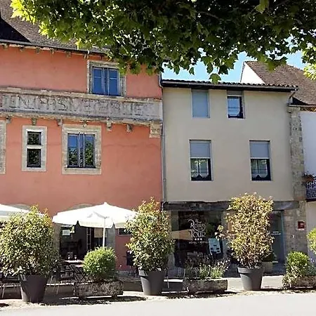 Отель Le Relais De La Tour