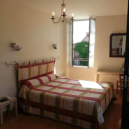 Le Relais De La Tour Отель Capdenac-Gare