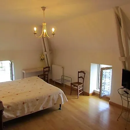 Le Relais De La Tour Отель Capdenac-Gare